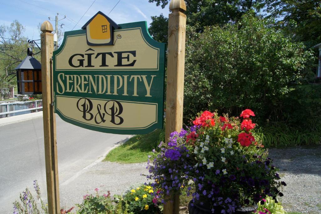 Serendipity B&B North Hatley Bilik gambar