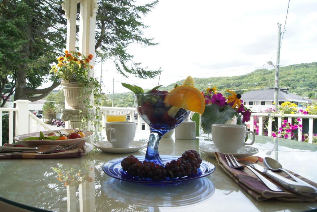 Serendipity B&B North Hatley Bilik gambar